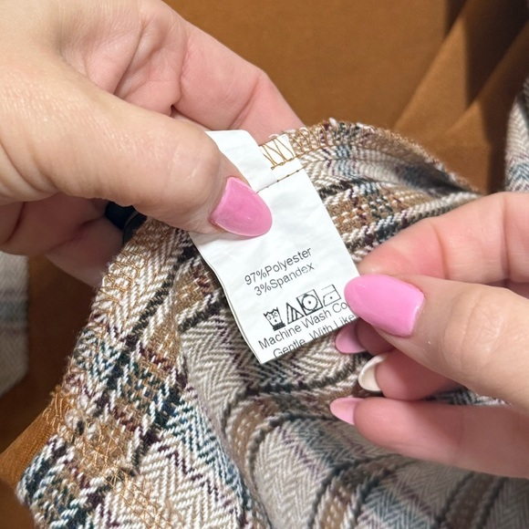 SHEIN Brown & plaid Short Jacket with bubble sleeves-thin quarter Roy/faux suede - Picture 7 of 8